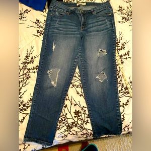 Comfy distressed jeans sz 16W